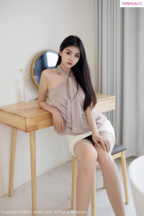 可乐Vicky  [XiuRen]高清写真图 2022.11.03 No.5804 可乐Vicky 短裙美腿第55张图片